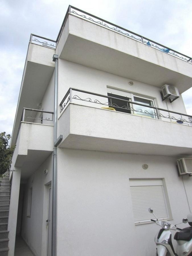Apartments Zdenka Donji Okrug  Ngoại thất bức ảnh