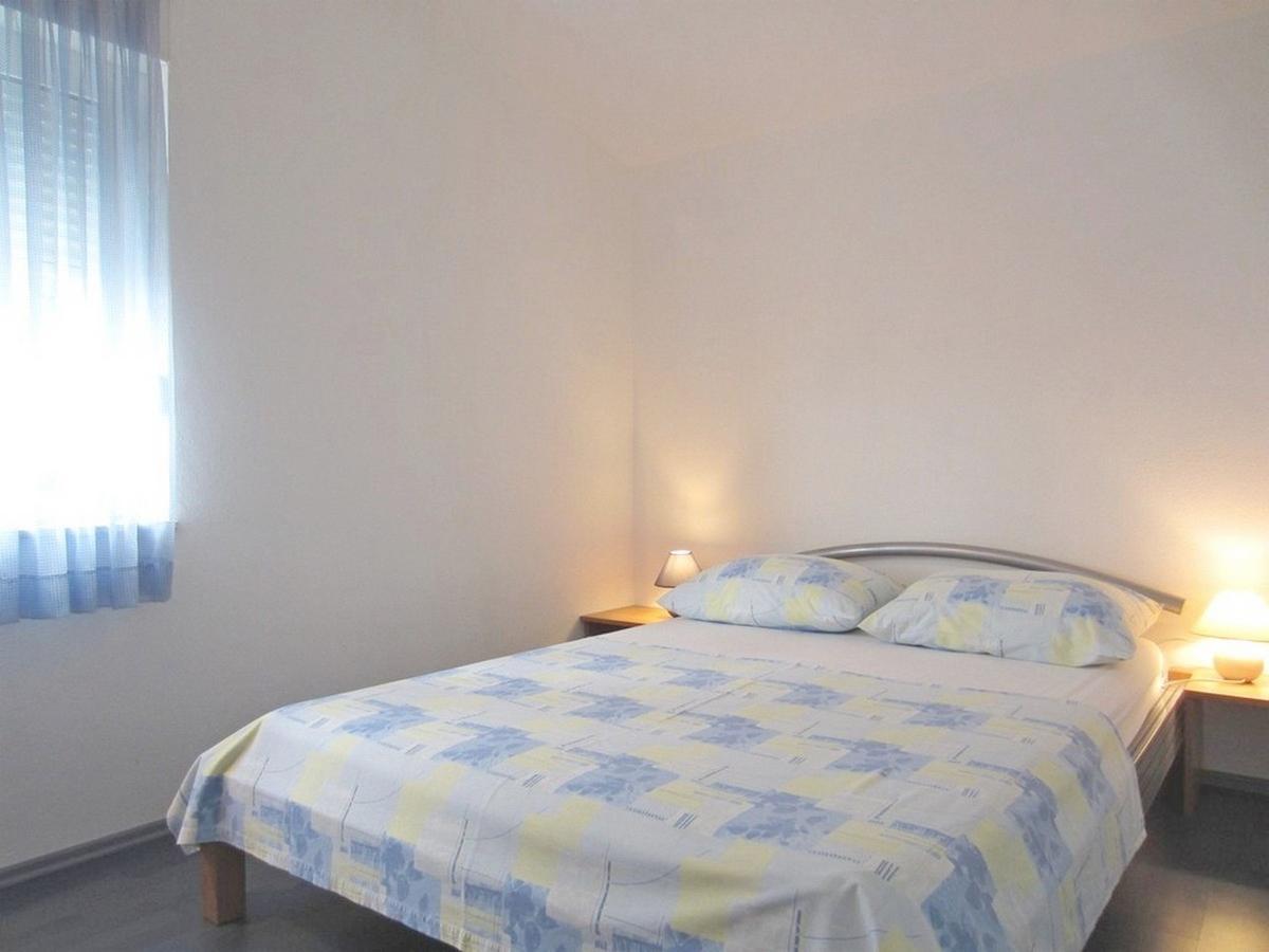Apartments Zdenka Donji Okrug  Ngoại thất bức ảnh