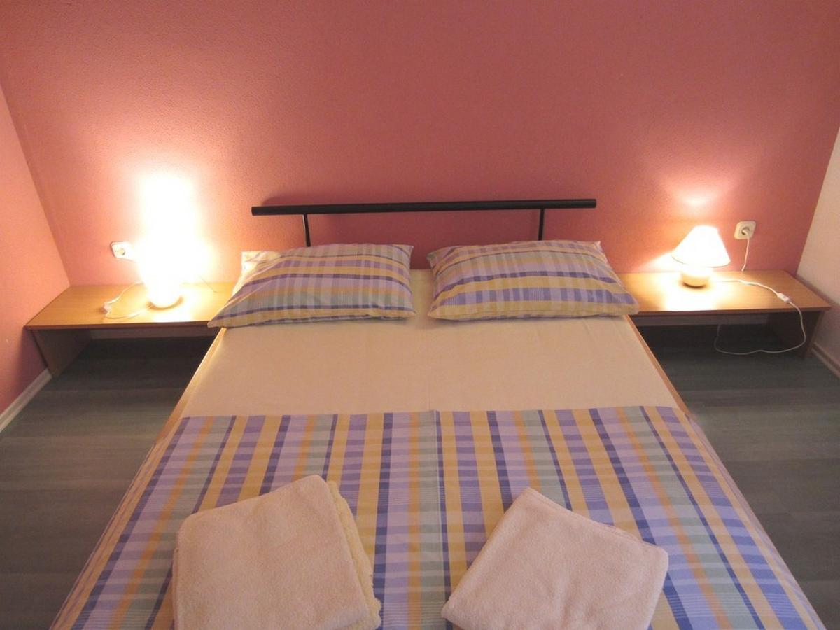 Apartments Zdenka Donji Okrug  Ngoại thất bức ảnh